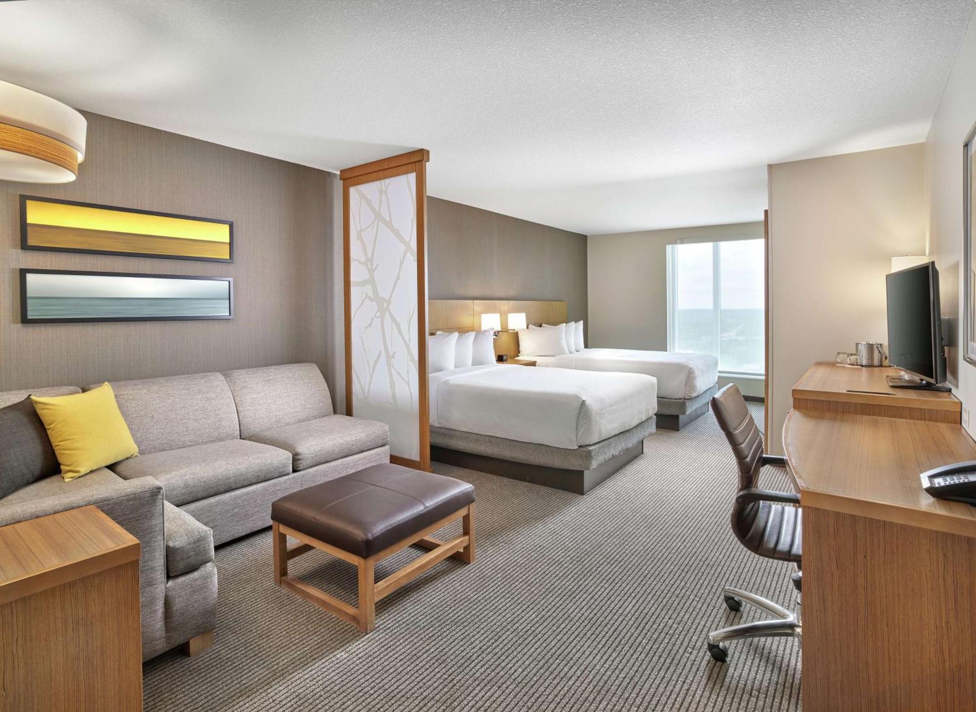 Doubletree By Hilton Edmonton Downtown Hotel Exterior photo